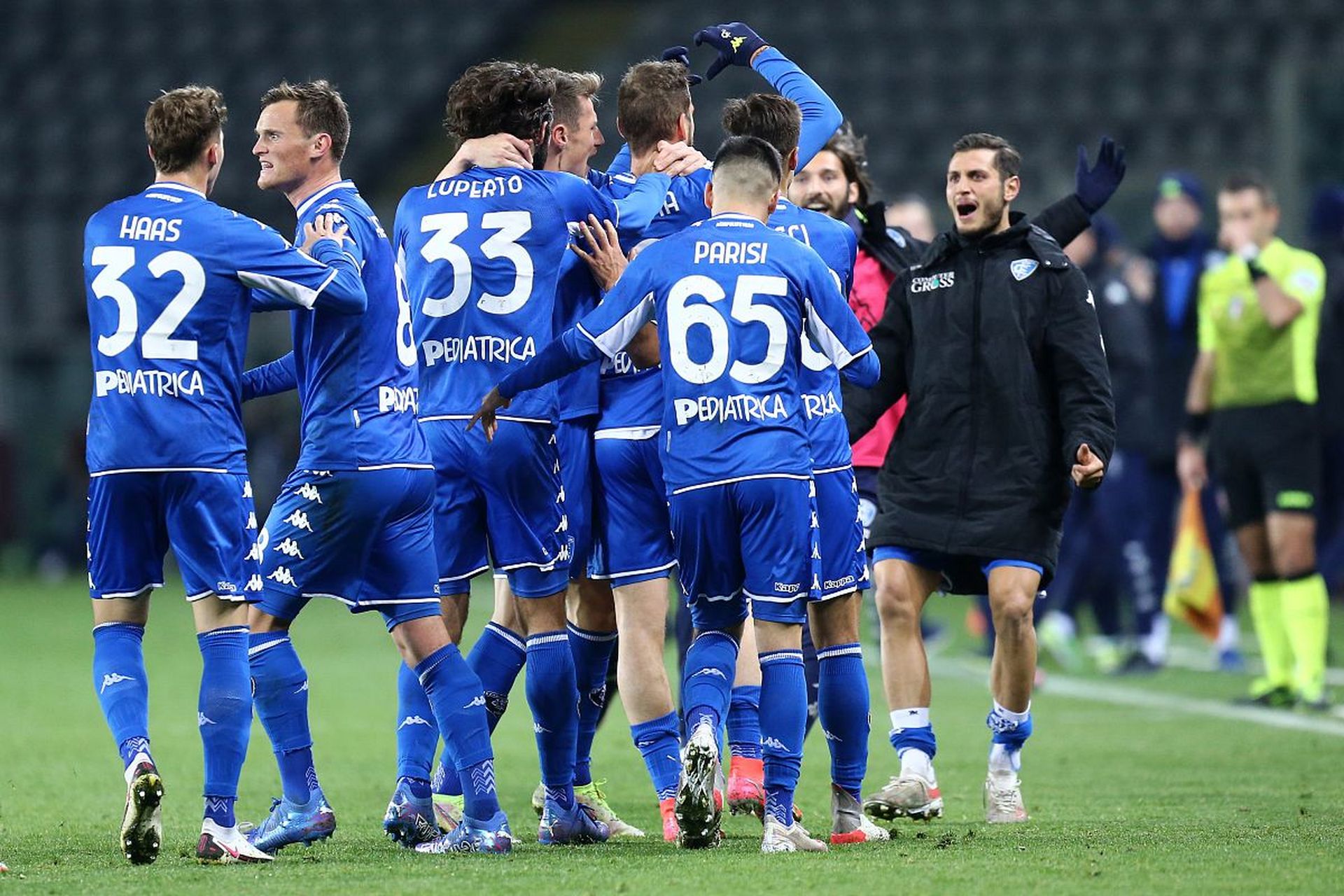 以适应和超 以适应和超